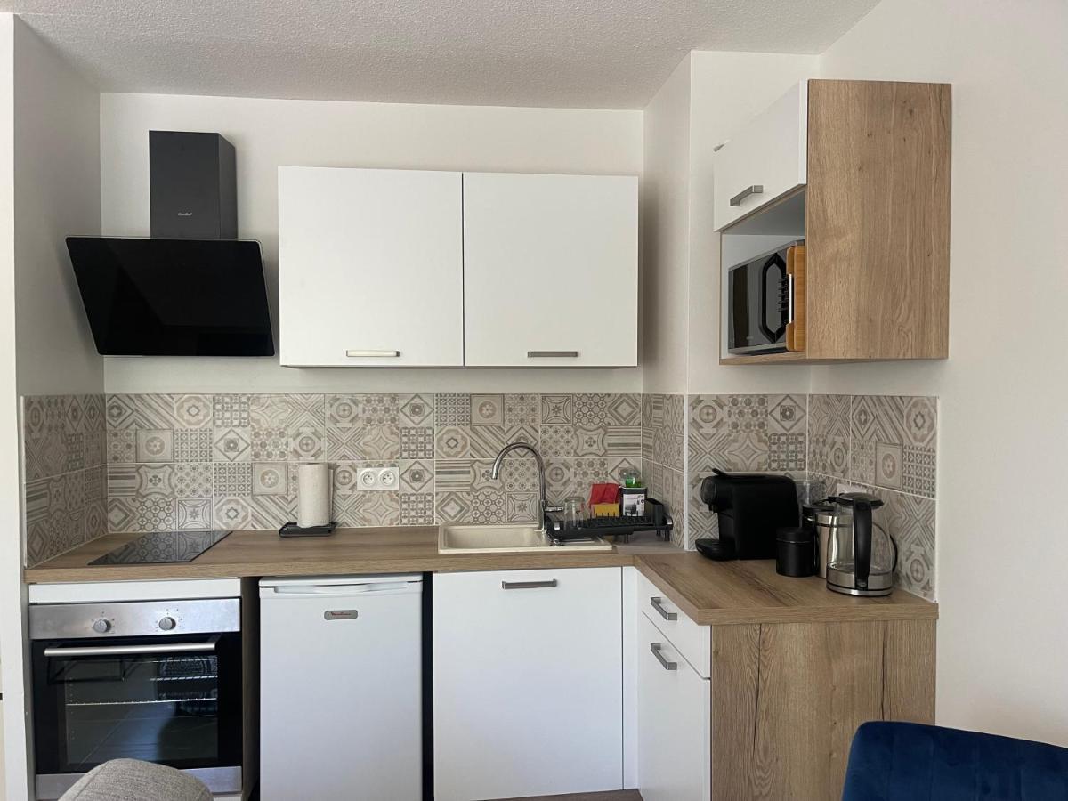 Au Calme Proche Centre-Ville, Studio Renove Avec Equipements Neufs Et Parking Prive Gap Ngoại thất bức ảnh