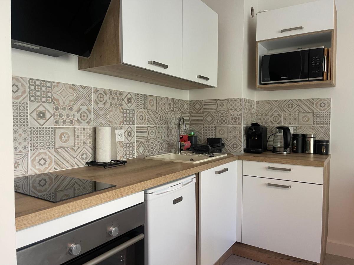 Au Calme Proche Centre-Ville, Studio Renove Avec Equipements Neufs Et Parking Prive Gap Ngoại thất bức ảnh